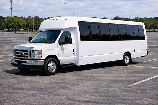 25-passenger minibus rental Bowling Green TX